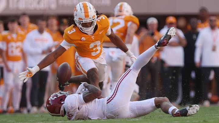 Tennessee Football Faces Unprecedented First Half Offensive Drought Not Seen in Over Six Decades.