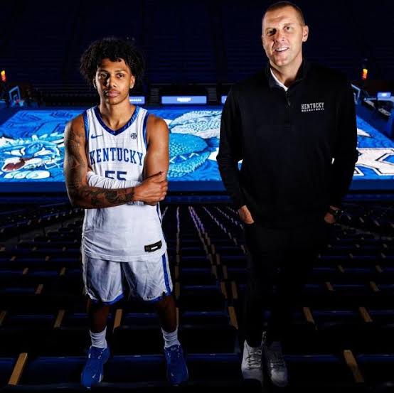 Kentucky Basketball Strikes Gold: 5-Star Prospect Commits to Mark Pope Program.