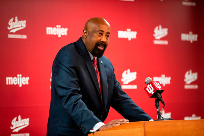 Braylon Mullins De-Commits to UConn Flips to Indiana Hoosiers Mike Woodson’s IU Recruiting Momentum.