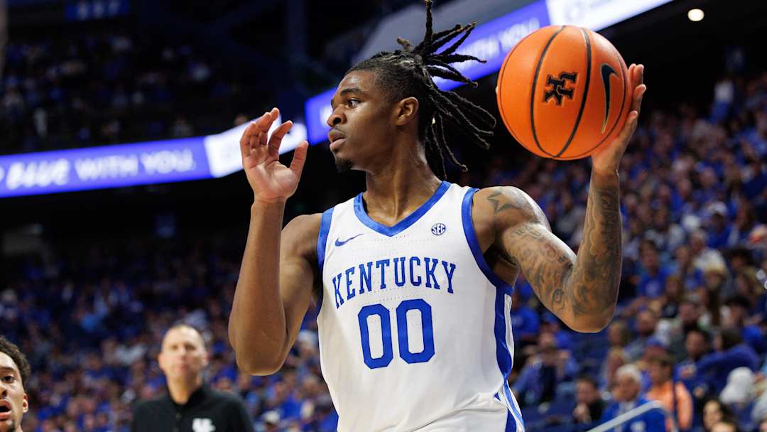 Mark Pope Praises Otega Oweh’s Elite Decision-Making Skills for Kentucky Basketball.