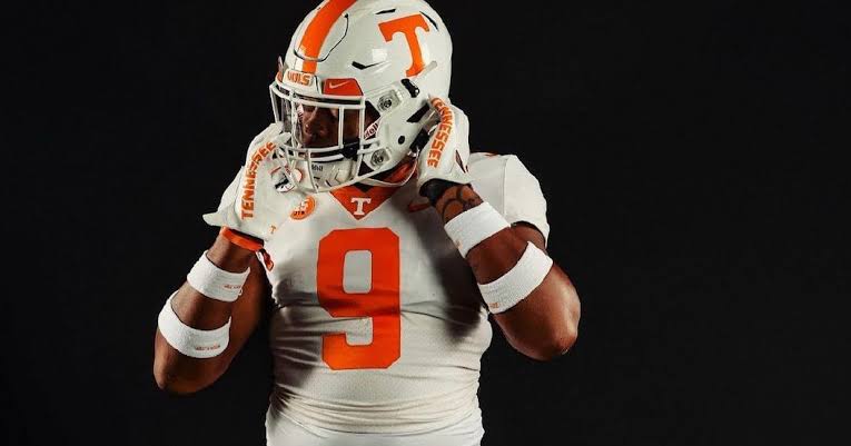 Vols Secure Commitment from Four-Star DL, Adding Key Piece to 2024 Recruiting Class.