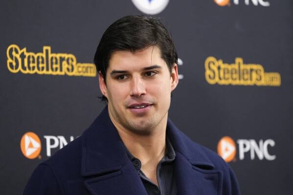 “Steelers Finalize Mason Rudolph’s Return as Quarterback in $250 Million Deal”