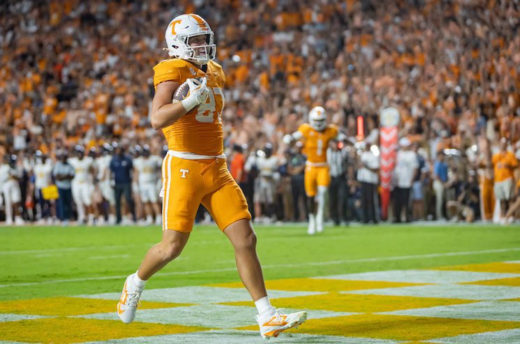 BREAKING: Tennessee Tight End Miles Kitselman Returning For the Fifth Season.