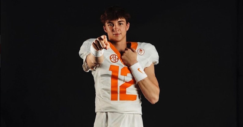 Top Recruit George MacIntyre Commits to Tennessee Volunteers as 4-Star Quarterback.